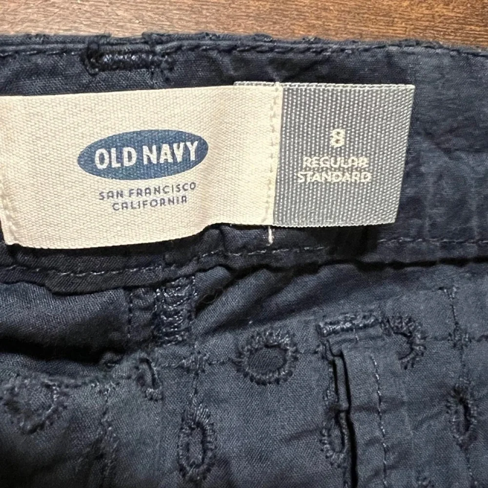 Old Navy navy blue shorts with repeating circular pattern, size 8 306.5